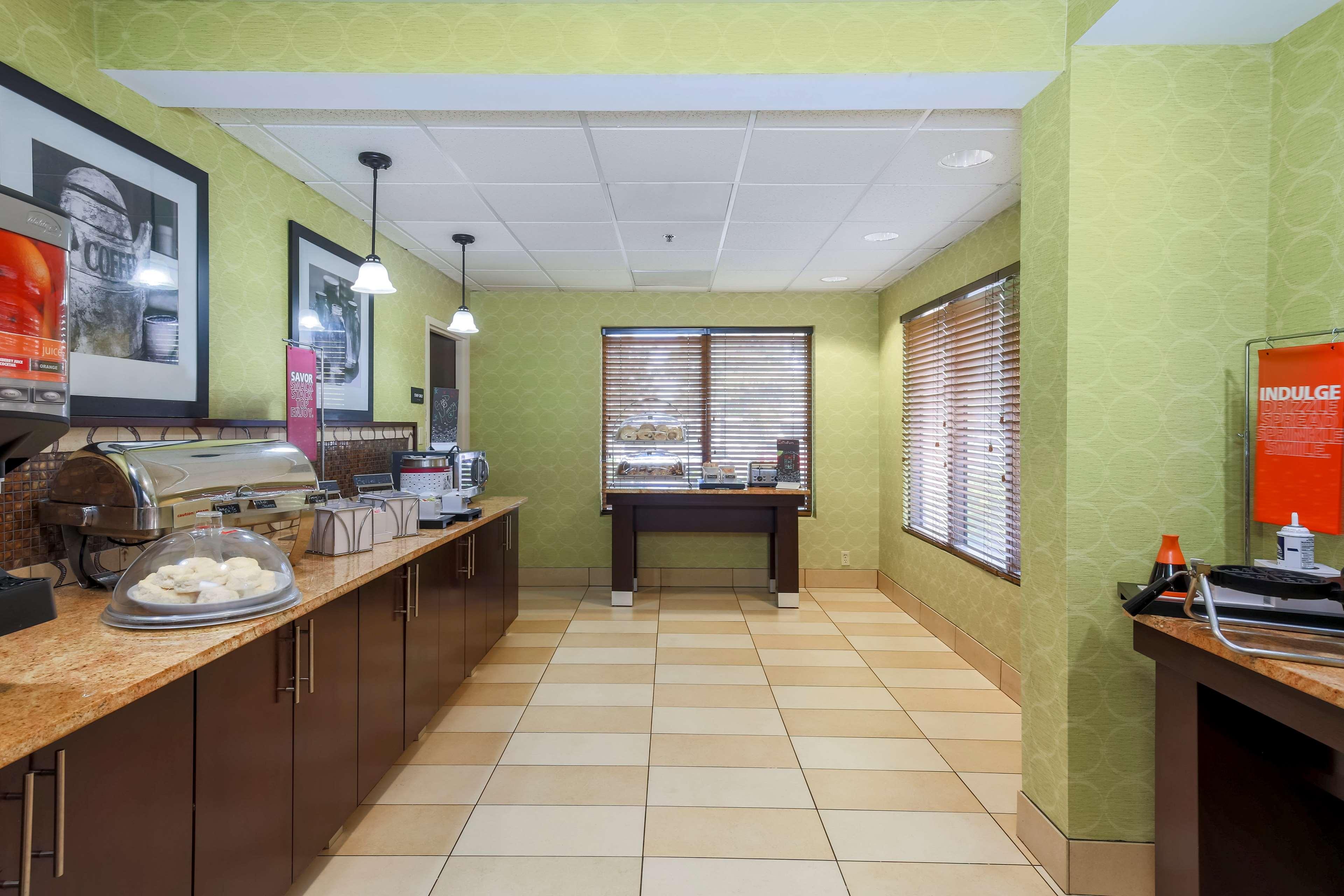 Hampton Inn Memphis-Walnut Grove/Baptist East Dış mekan fotoğraf