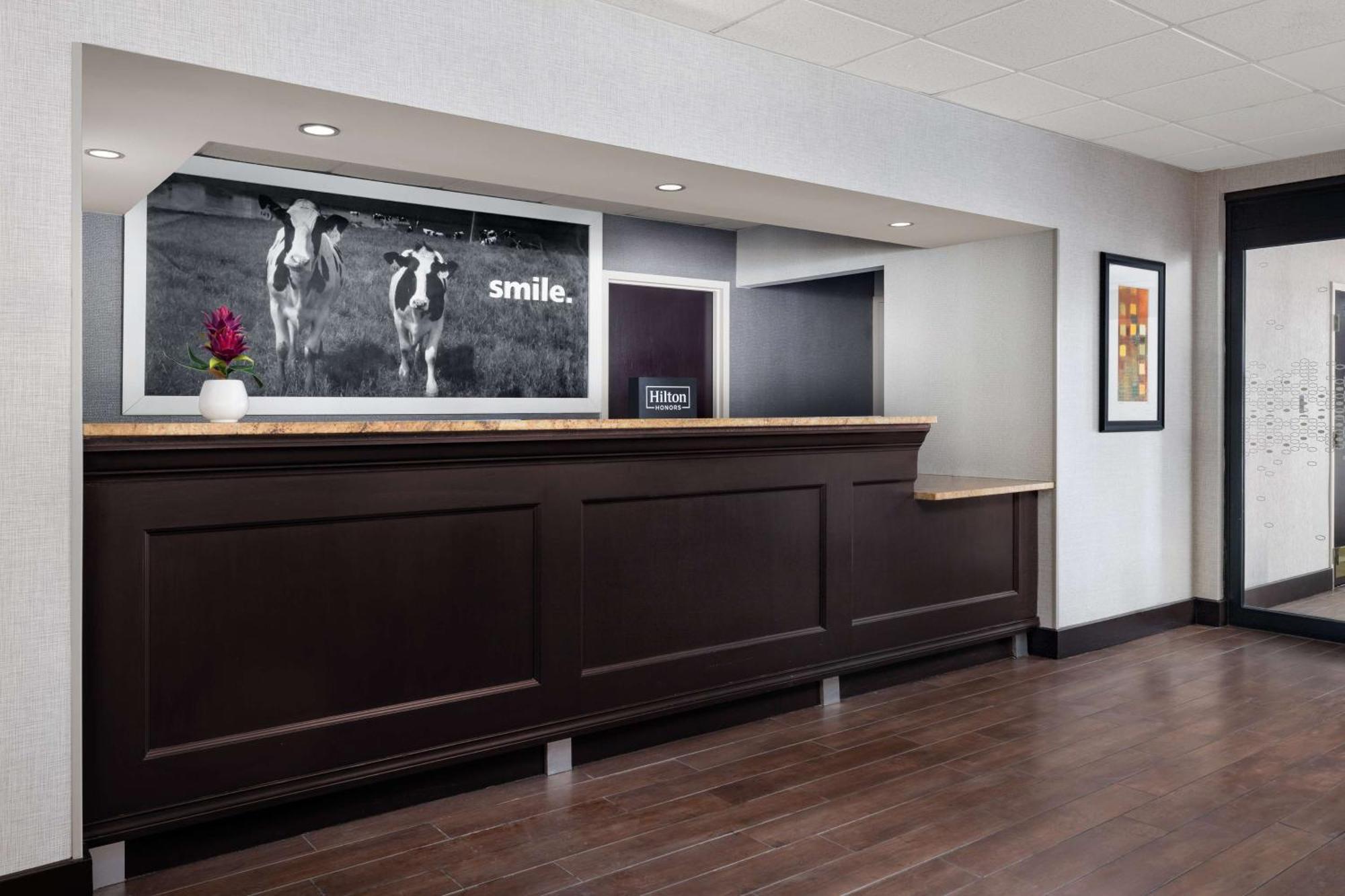 Hampton Inn Memphis-Walnut Grove/Baptist East Dış mekan fotoğraf